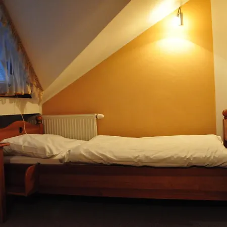 Mladost מלון Lipany