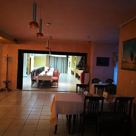 Hotel Mladost 3*