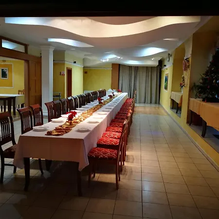 호텔 Mladost 3*